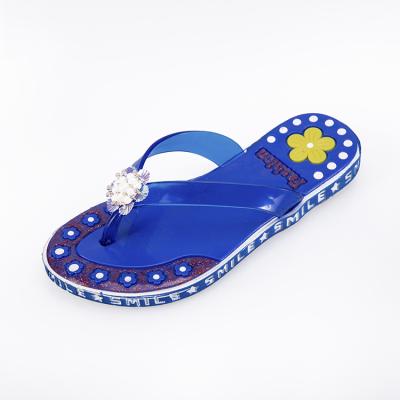 China Fashion waterproof female jelly flip flop soft lady slippers plastic tending slippers for women for sale