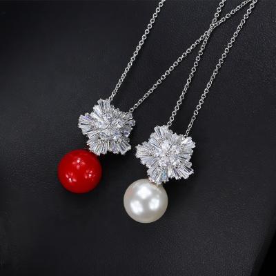 China Romantic 2022 New Snowflake Pearl Pendant Necklace Exquisite Fashion Women's High-end Snowflake Zircon Necklace Luxury  Gift for sale