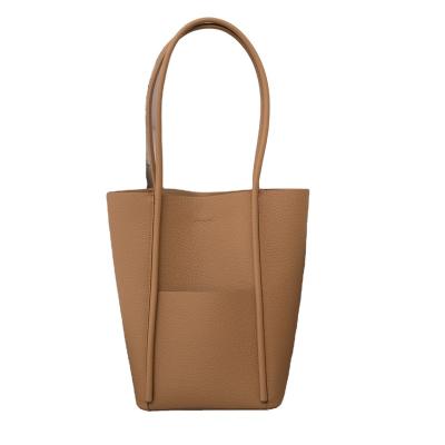 China Fashion Factory Vintage New One Shoulder Niche Bag Classic Vertical Soft Bucket Leather Women's Armpit Bag for sale