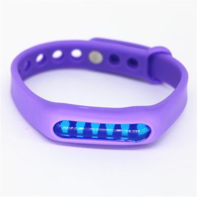 China 2020 Sustainable Newest Natural Silicone Mosquito Repellent Bracelets With Oil Mosquito Repellent Devices for sale