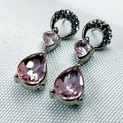 China TRENDY Violet Gemstone Earring Dangle Drop Earrings from Natural Amethyst Stone Earring Jewelry Manufacturer for sale