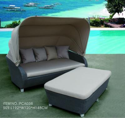 China Garden Sofa Garden Wicker Daybed Set with Tent Cover for sale