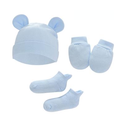 China Anti-wrinkle 0-6 Month Baby Hat Ears Newborn Baby Knitted Beanie Hats Socks with Baby Teether Glove Set for sale