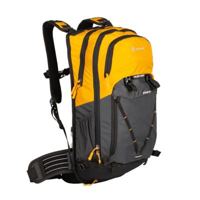 China OEM Outdoor Sport Cycling Waterproof Ultralight Outdoor Sports Cycling Riding Backpack with Helmet Rack and Moving Straps for sale