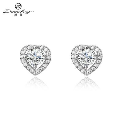 China Fashion Jewelry s925 Luxury Zircon Love Heart Shape 925 Cubic Zirconia Jewelry Stud Earrings Luxury Sterling Silver Stud Earrings for sale