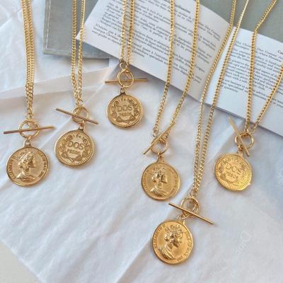 China Ouj FASHIONABLE Custom Queen Elizabeth 18K Gold Plated Emboss Clasp Chain Jewelry Personalized Name Toggle Penny Coin Necklace For Women for sale