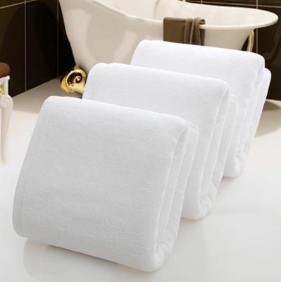 China 5 Star QUICK DRY 100% Cotton Thicken Hotel White Bath Towel For Beauty Salon And Homestay for sale