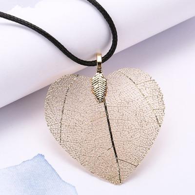 China Latest New Natuarl Leaf Design Leaf Jewelry Featured Real Leaf Necklace Fashion Western Leaf Jewelry for sale