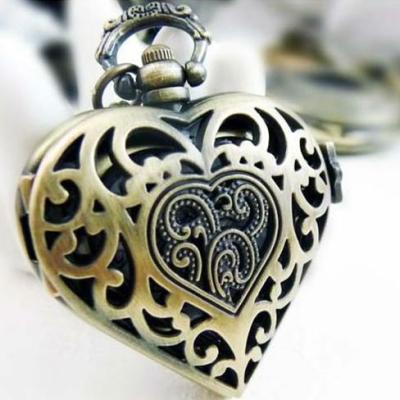 China Antique ALLOY Heart Shape Pocket Watch Necklace Heart Pendant for sale