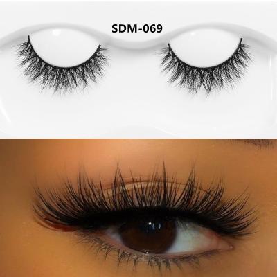 China Natural Soft Eyelash tresluces Lashes 3D Short Fluffy Mink Lashes Medium Length Mink Lashes Private Label Eyelash Packaging Boxes for sale