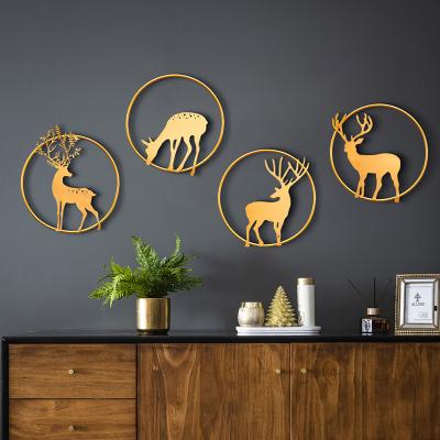 China Minimalist Light Luxury Metal Iron Art Elk Deer Wall Decoration Gold Circle Wall Decor Hanging Creative Ornaments For Living Room for sale