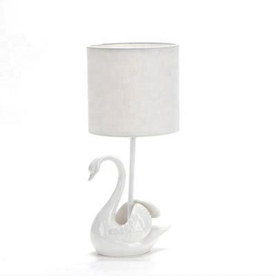 China Modern Elegant Ceramic Swan Base Table Lamp For Home Decoration for sale