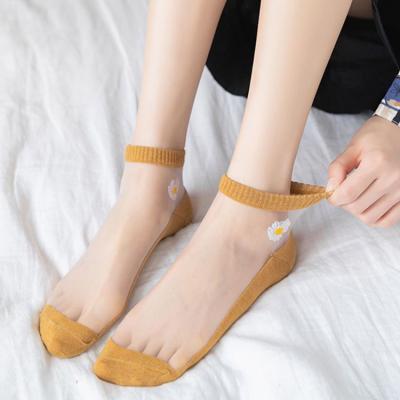 China Daisy Invisible Socks Women Summer Thin Translucent Breathable Ankle Socks for sale