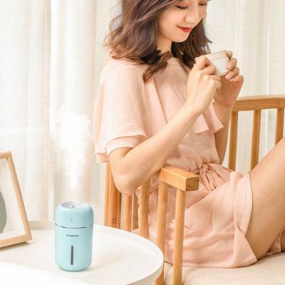 China Feel Comfortable 2021 Cool Mist Car Mini Humidifier Hot Selling Personal Care Portable Usb Spray Moisturizing Desktop Air Ultrasonic Humidifier for sale