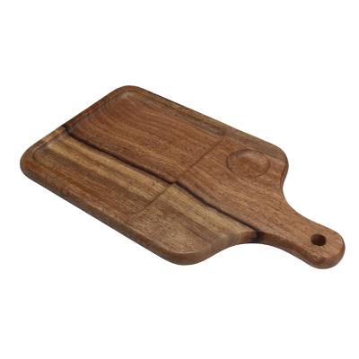 China Sustainable Kitchen Food Tools Acacia Wooden Cheese Pizza Cutting Board With Handle for sale