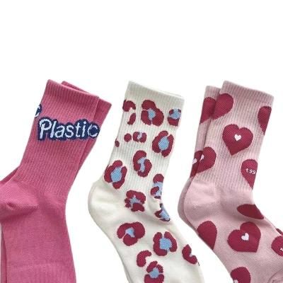 China Daily wear bangs pi autumn winter pink beautiful flowers like simple letter tube casual socks and well-matched girls socks for sale