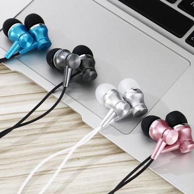 China cheap sale high quality in-ear headphone 3.5mm cable earphone handfree high fidelity headphone best for sale