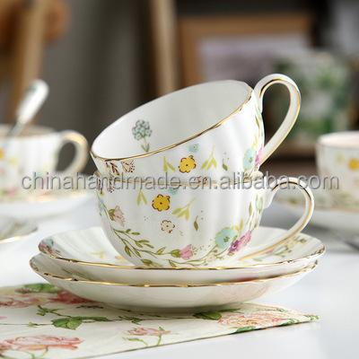 China Good Quality Viable Arabic Saucers Sets Drinking Set Of Porcelain Ceramic Teacup And Spoon Coffee Mug Floral Tea Cup Set for sale