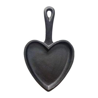 China General Use for Gas and Induction Cooker Cast Iron Heart Shape Mini Fry Pan for sale