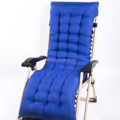 China Modern style warm folding recling beach chair for sale