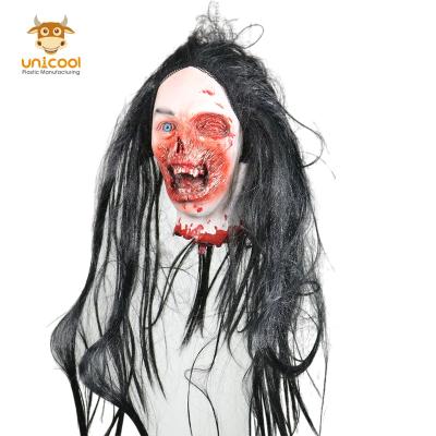 China Hot Sale Factory Price Creepy Props Halloween Scary Decoration Hanging Zombie Head for Mask Parties for sale