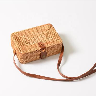 China 100% Handmade Rattan Women's Bag Handmade Cross - Body Straw Bags Shoulder Bag Fashion Tote Rattan Sling Bag for sale