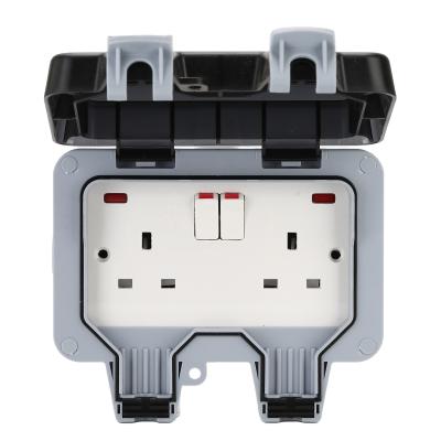 China IP66 2Gang 13A Residential/Multipurpose Waterproof Switch Socket Outlets Box European Wall Outlets And Electrical Switches Screw MP22-N for sale