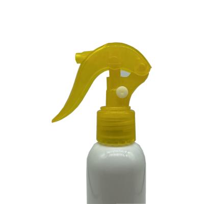 China Non Spill Trigger 24410 Smooth Mini Sprayer For Garden In Yellow for sale