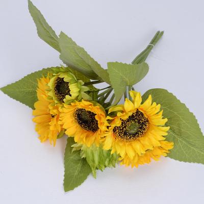 China VF-089 Silk & Plastics Artificial Sunflower Suppliers Supply Artificial Handmade Wedding Sunflowers With Natural Touch And Bright Colors In Bulk for sale