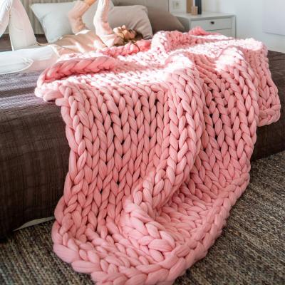 China Nordic Style Anti-Static Leisure Knitted Blanket Office Nap Sofa Blanket Lunch Break Bed Crochet Throw Blanket for sale