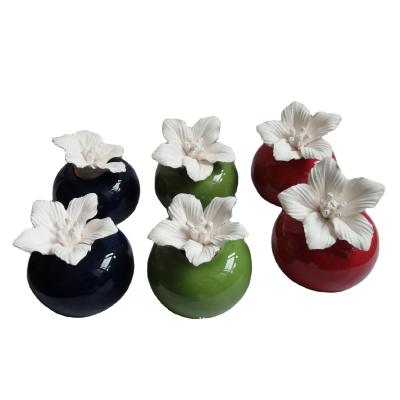 China Eco - Friendly Custom Ceramic Flower Vase Decor Porcelain Home Vase for sale