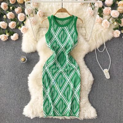 China New Design Contrast Color Stripe Anti-static Knitted Dress Women's Buttocks Waist Strap Sleeveless Knit Skirt for sale