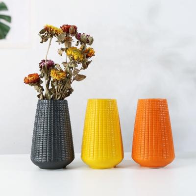 China Modern Simple Modern Decor Nordic Creative Home Accessories Pot Flower Ware Supply Ceramic Vase for sale