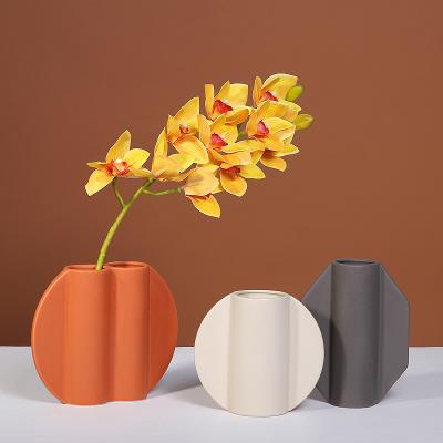 China Modern Irregular Modern Simplicity Gray Brown White Ceramic Elegant Vases for Home Decor Flower in Living Room Balcony Study for sale