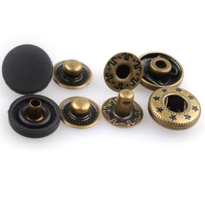 China Wholesale Fashion Dry Cleaning Different Types Of Fashion Buttons For Clothing for sale