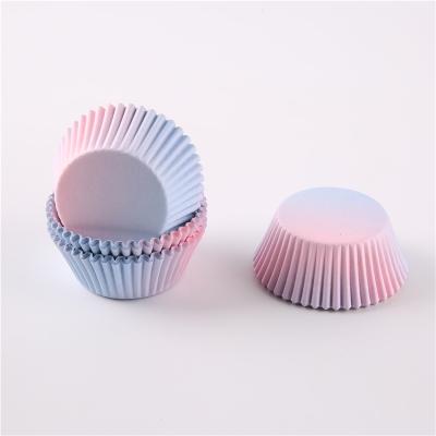 China Food Grade Gradient Design Cupcake Papers Disposable Standard Cupcake Liners Cupcake Baking Cups for sale