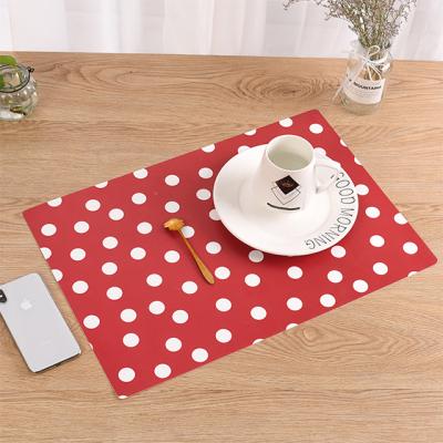 China PVC Stocked Handmade Dining Table Mats Dining Table Place Mats Washable Floor Mats Dining Table Mats for sale