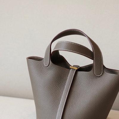 China ENGLAND STYLE New Handmade Shopping Basket Handbag 2022 Wax Bucket Bag Handbag for sale