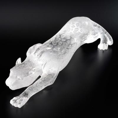 China China art customizable handmade glass liuli white lifelike leopard for home office decoration for sale