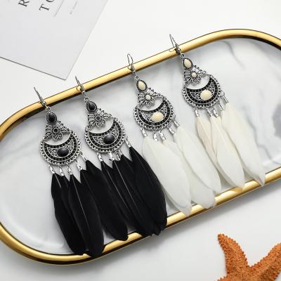 China Feather Ethnic Women's Fashion Bohemian Style Earrings Drop Earrings for sale