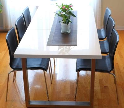 China Modern simple solid wood solid wood MDF dining table comedor shape K/D dining table OEM/ODM iron rectangular leg for sale