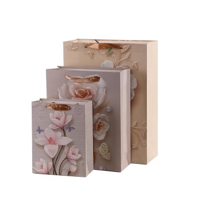 China 2022 Fresh New Small Gift Cosmetic Paper Bag Recyclable for sale