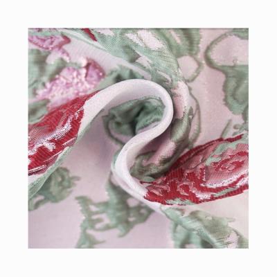 China Shrink-Resistant Hot Product Rattan Flower Woven Jacquard Metallic Foam Fabric For Dress Coat Fashion for sale