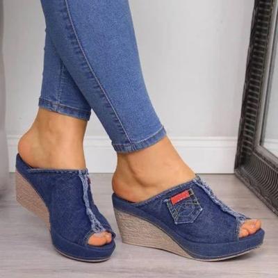 China 2021 Summer Soft Thick Bottom Canvas Deodorization Wedges Plus Size Ladies High Heels Casual Women's Sandals Wedges for sale