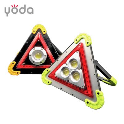 China Rechargeable Triangle 50w 3 COB Flood Light ROAD Car Truck Trunk Outdoor Emergency Work Light for sale