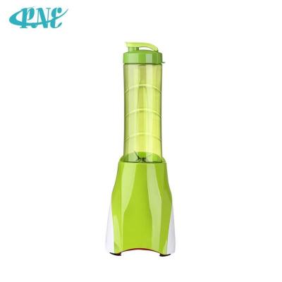 China 200W 250W Multifunctional Portable Personal Hand Juicer Travel Electric Board Mini Juice Food Blender for sale