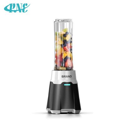 China Multifunctional Portable Electric Plastic Bottle Shake Fruit Juicer Detachable Powerful Blender for sale