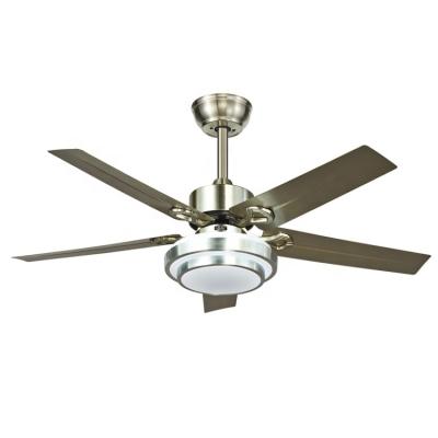 Cina Home Modern OEM Customized remote control led ceiling fan with light in vendita