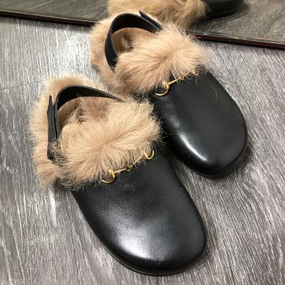 China Fashion Flat Warm Ladies Winter Slides Girls Slippers Genuine Leather Fur Flat Slides For Women Outdoors for sale