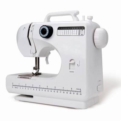 中国 12 Stitches Mini Sewing Machine Portable Sewing Machine Household Sewing Machine FHSM-506 販売のため